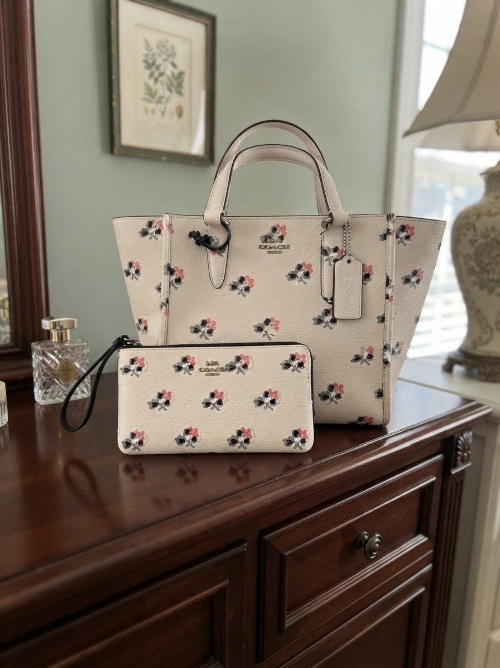 Authentic Coach Floral Print Crossbody / Tote Handbag and Wallet🌸👜💕
